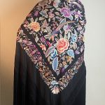 manton-manila-negro-pajaros