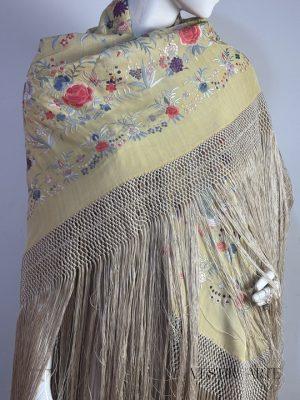 manton-amarillo-rojo