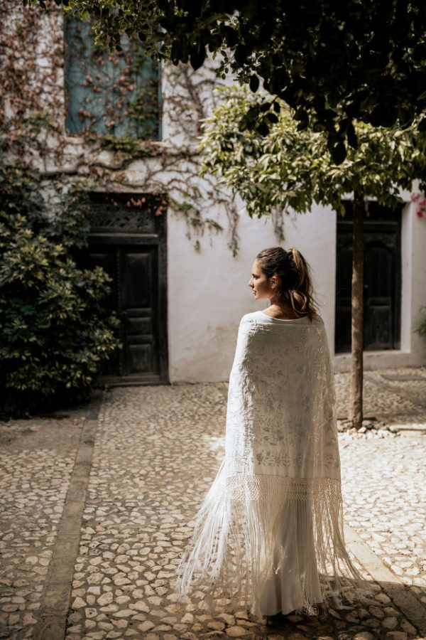 Manton-novia-blanco