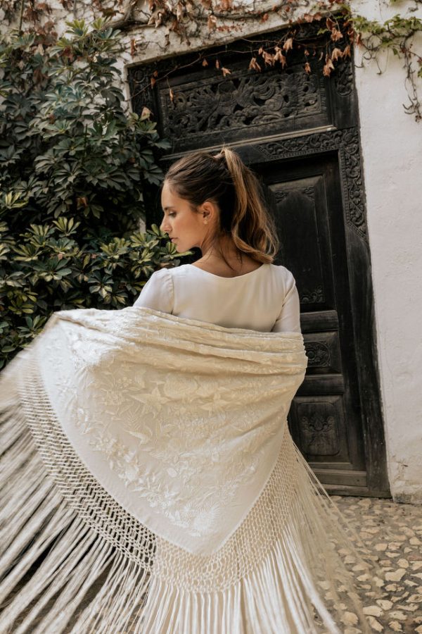 manton-blanco-de-novia