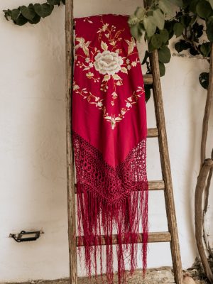 Mantón  rojo y beige