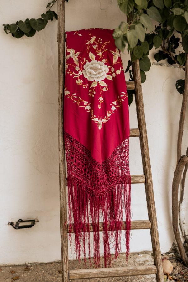 Mantón  rojo y beige