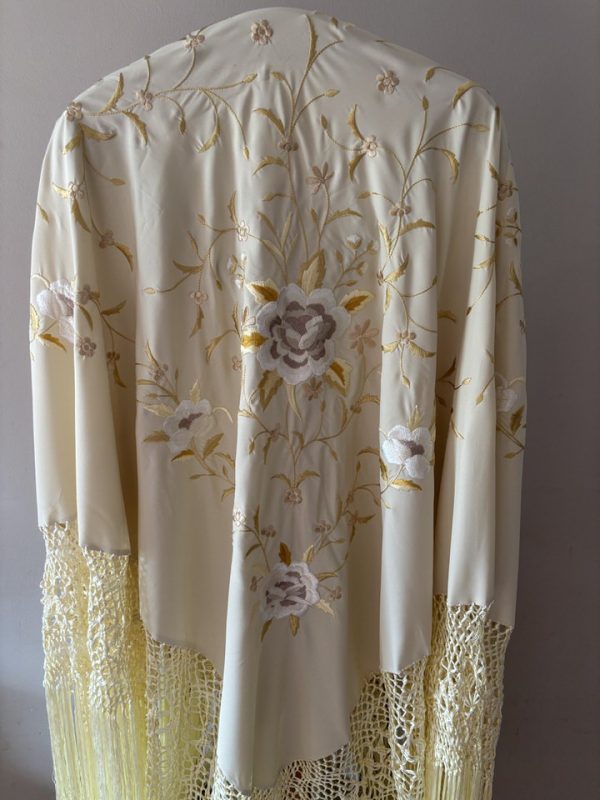 Mantón beige y blanco - Imagen 7