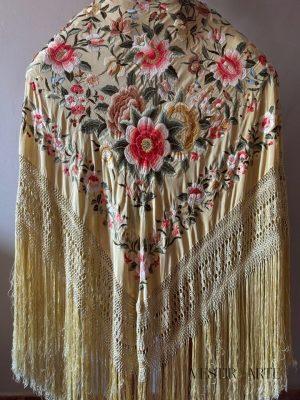 manton-tulipanes-amarillo