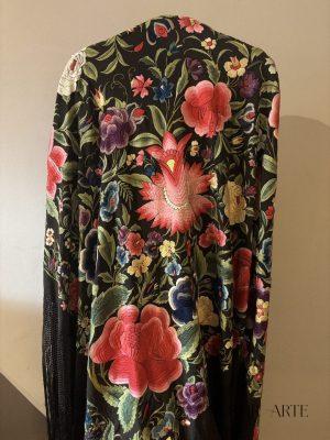 manton-manila-tulipan-ala-mosca