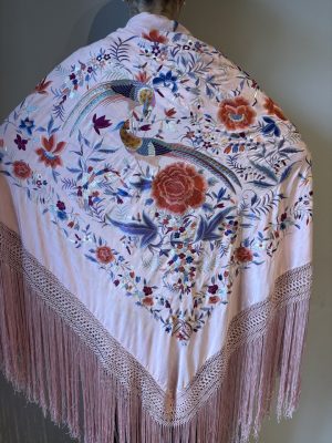 Manton-antiguo-rosa-cuarterones