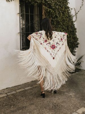 mantn-blanco-rosas-azules