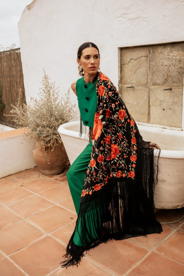 manton-negro-naranja