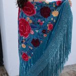manton seda antiguo azul turquesa flores grandes