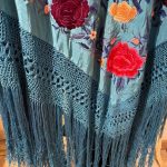manton seda antiguo azul turquesa flores grandes