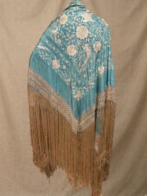 Mantón antiguo de seda azul turquesa a mano