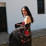 Manton-negro-rojo