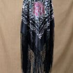 Mantón-negro-rosa-verde