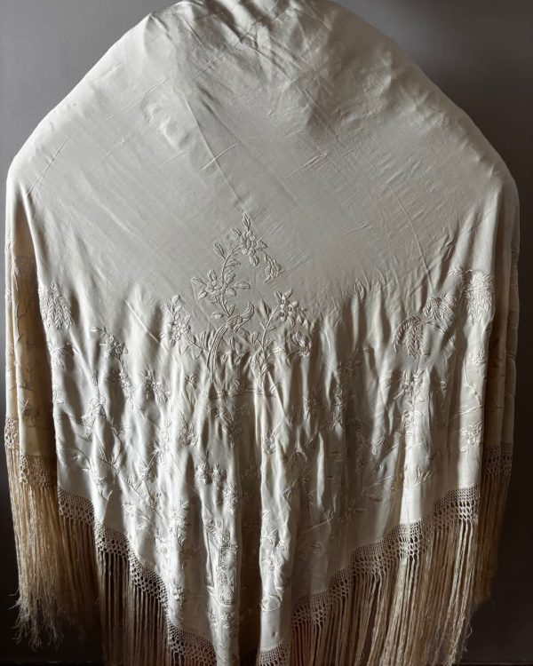 mantón manila marfil