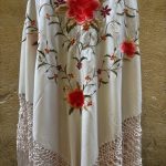 mantón marfil bordado coral