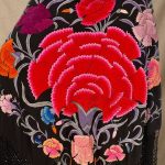 mantón manila negro bordado multicolor