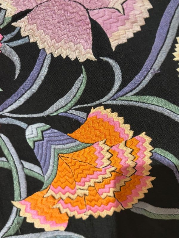 mantón manila negro bordado multicolor