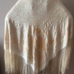 mantón antiguo isabelino marfil bordado oro