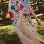 mantón seda marfil flores multicolor
