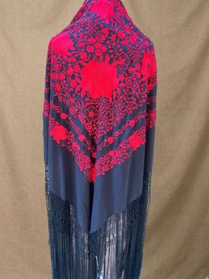 mantón vintage negro y rojo