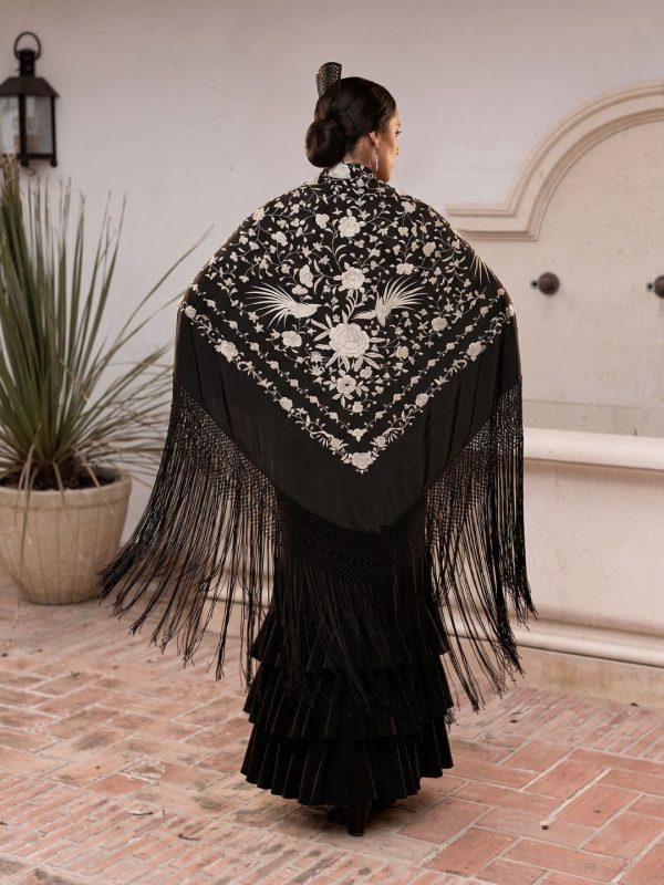 manton vintage negro y marfil