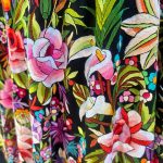 manton vintage negro con flores
