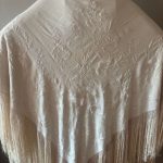 mantón vintage marfil