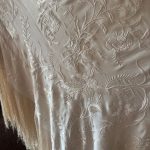mantón vintage marfil