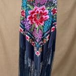 manton seda bordado negro con tulipan multicolor