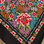 manton seda bordado negro con tulipan multicolor