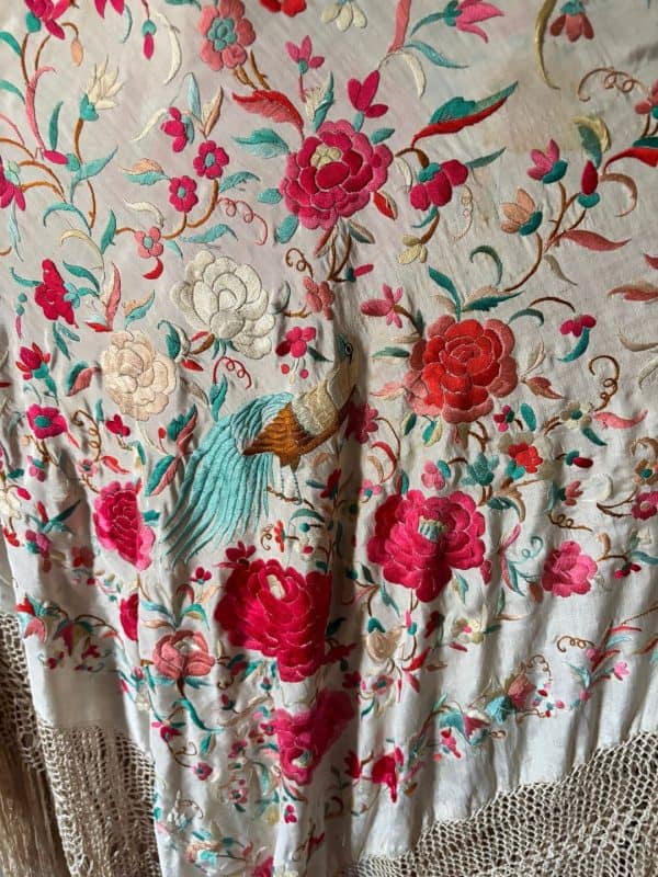 manton vintage flores y ave real