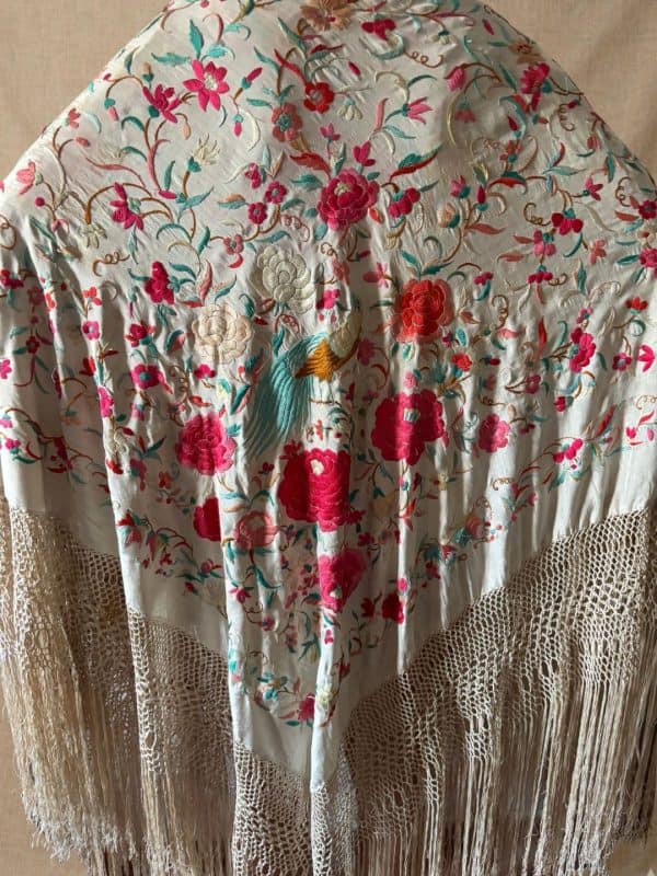 manton vintage flores y ave real