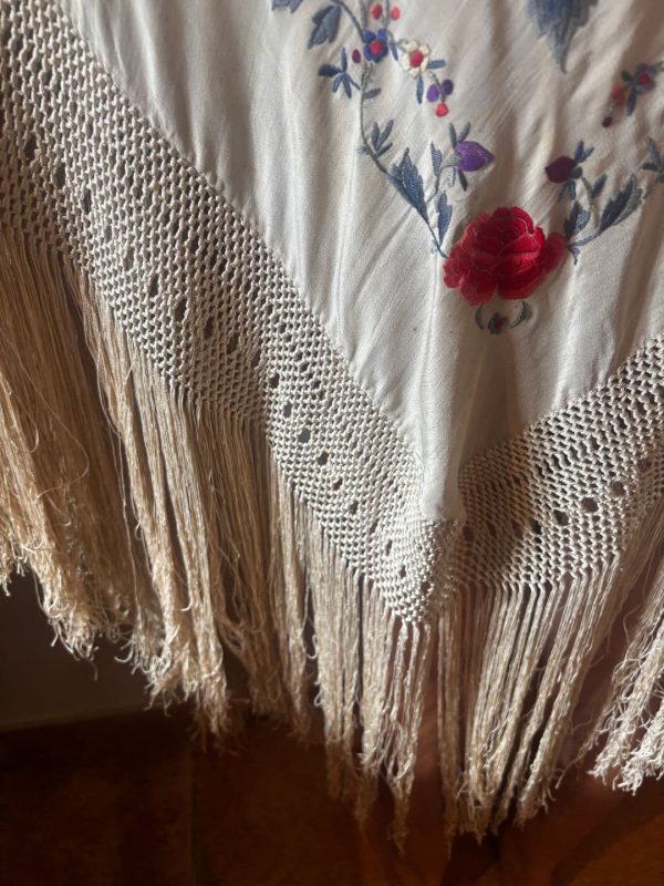 mantón seda marfil flores multicolor